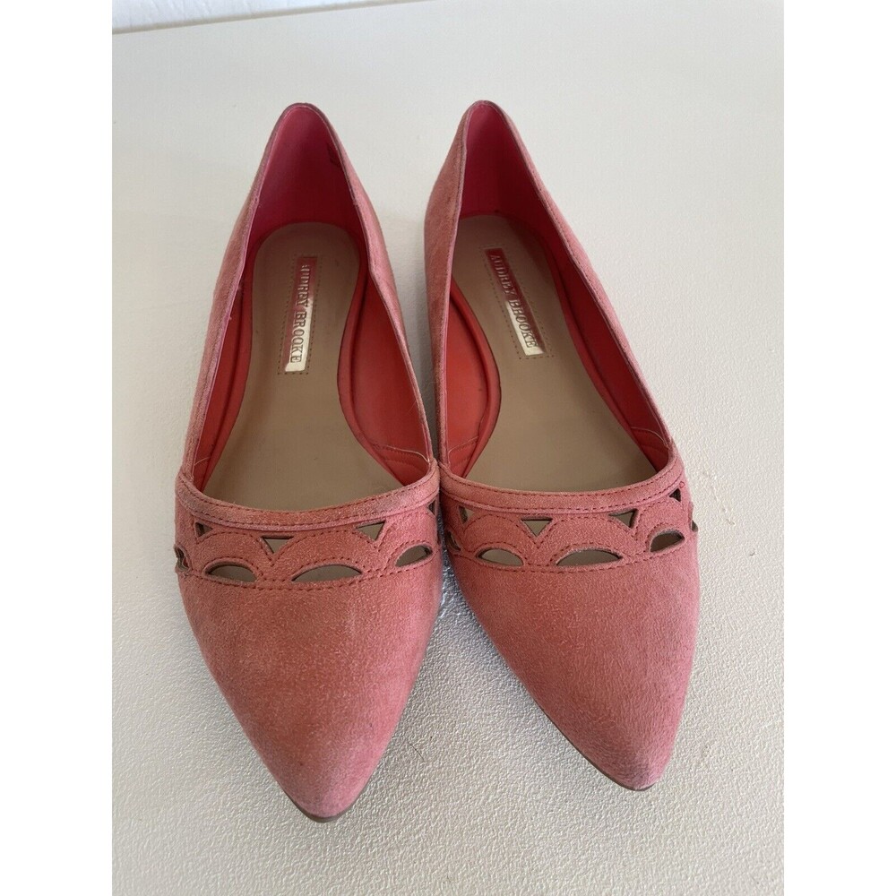 Audrey Brooke Womens Size 7 M Pointed Toe Suede Flats Coral Marte Laser Cutout